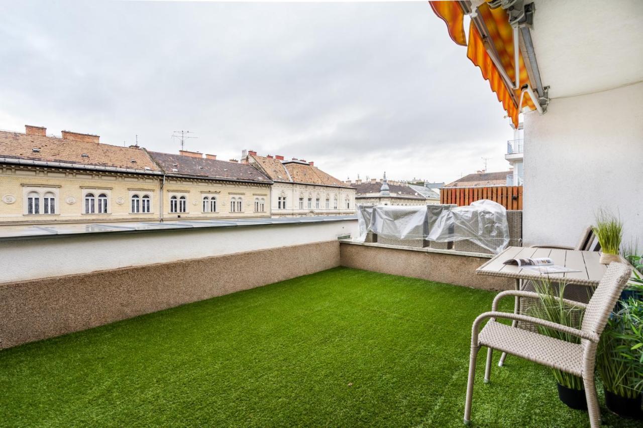 Bpr Garay Suite With Rooftop Terrace & A/C Budapest Eksteriør billede